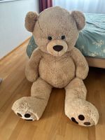 Grosser flauschiger XL Plüsch Teddybär