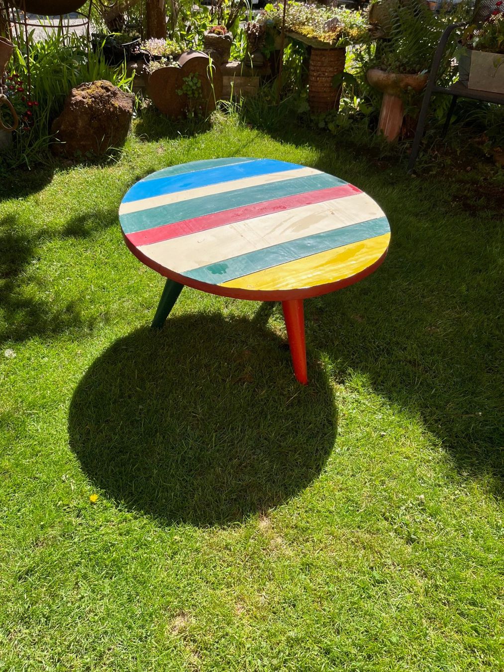 Tische: Launge Tisch D 70cm, H 40cm von Creator Aron Jackson – Gebraucht aus Wolfwil von estoll55