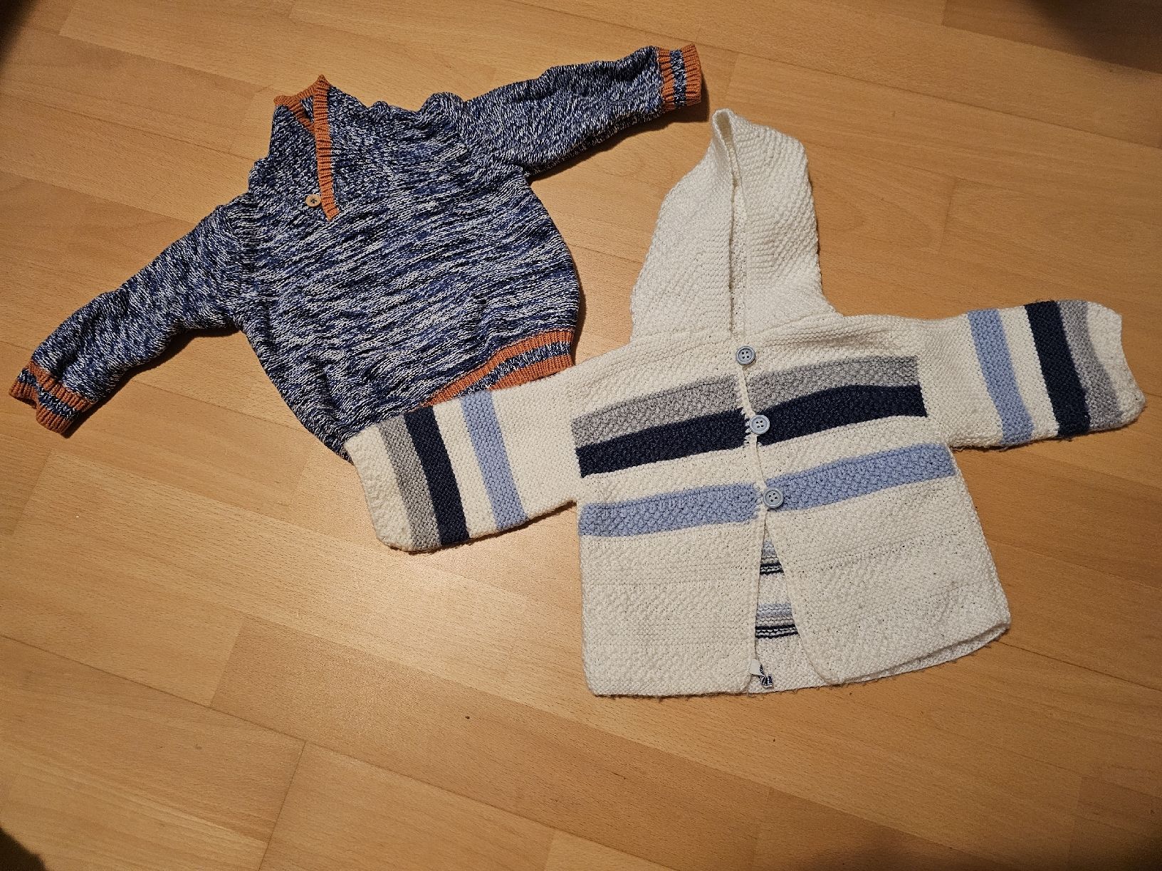 Maglioni & Felpe: 2 warme Pullover Gr 74 – Usato da Winterthur venduto da la_lunae