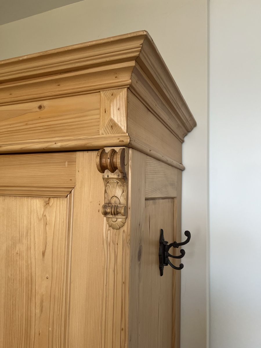 Armoires: Antiker Holzschrank – D'occasion à Kilchberg ZH par Lisavivienne 2