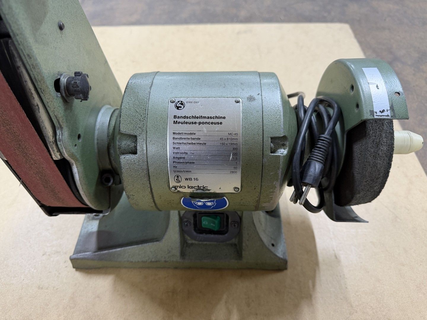Altri macchinari per industria metallurgica: Bandschleifmaschine MC-45 – Usato da Zuchwil venduto da dragosmd-maschinen 1