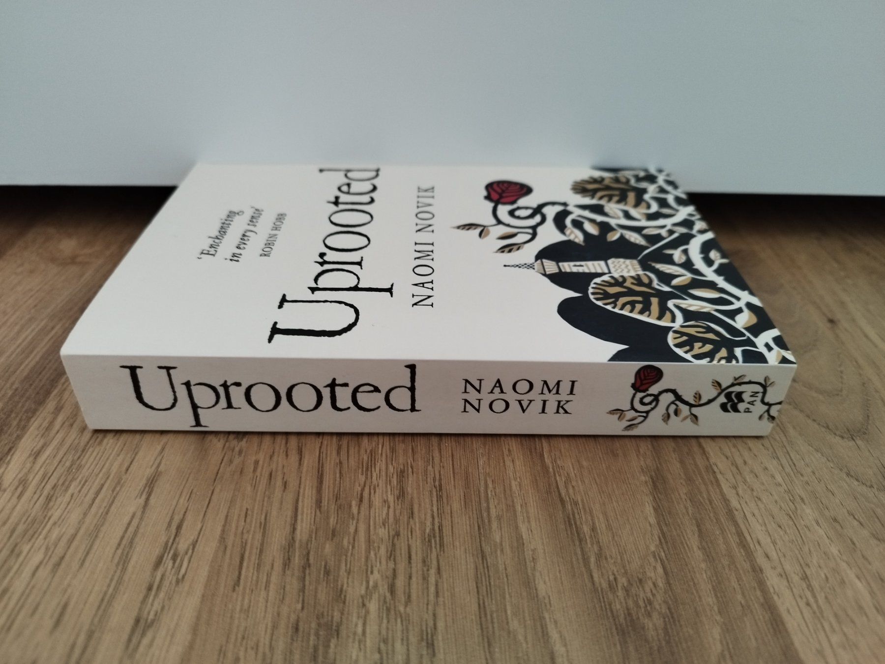 Libri: Naomi Novik: Uprooted – Nuovo (secondo la descrizione) da St. Gallen venduto da Bookaholicgirl 2