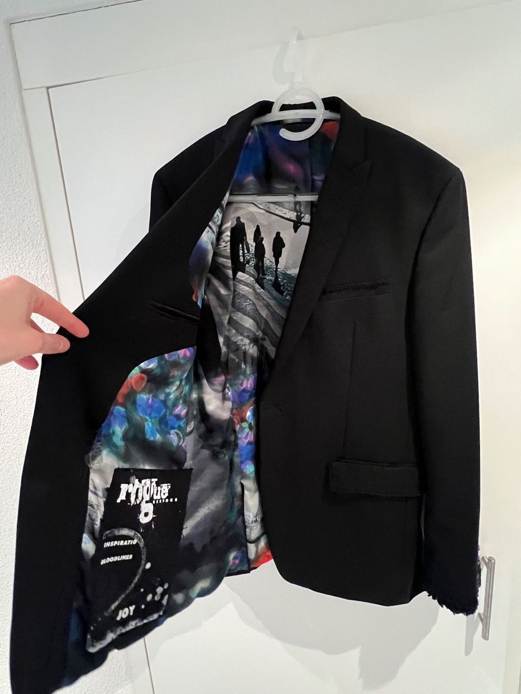 Completi: Rogue Bespoke Blazer – Usato da Dielsdorf venduto da Anthony111 1