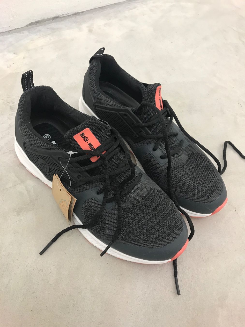 Scarpe da donna: Sneakers Beach Mountain Gr. 39 NEU – Nuovo e nell'imballaggio originale da Affoltern am Albis venduto da variablend