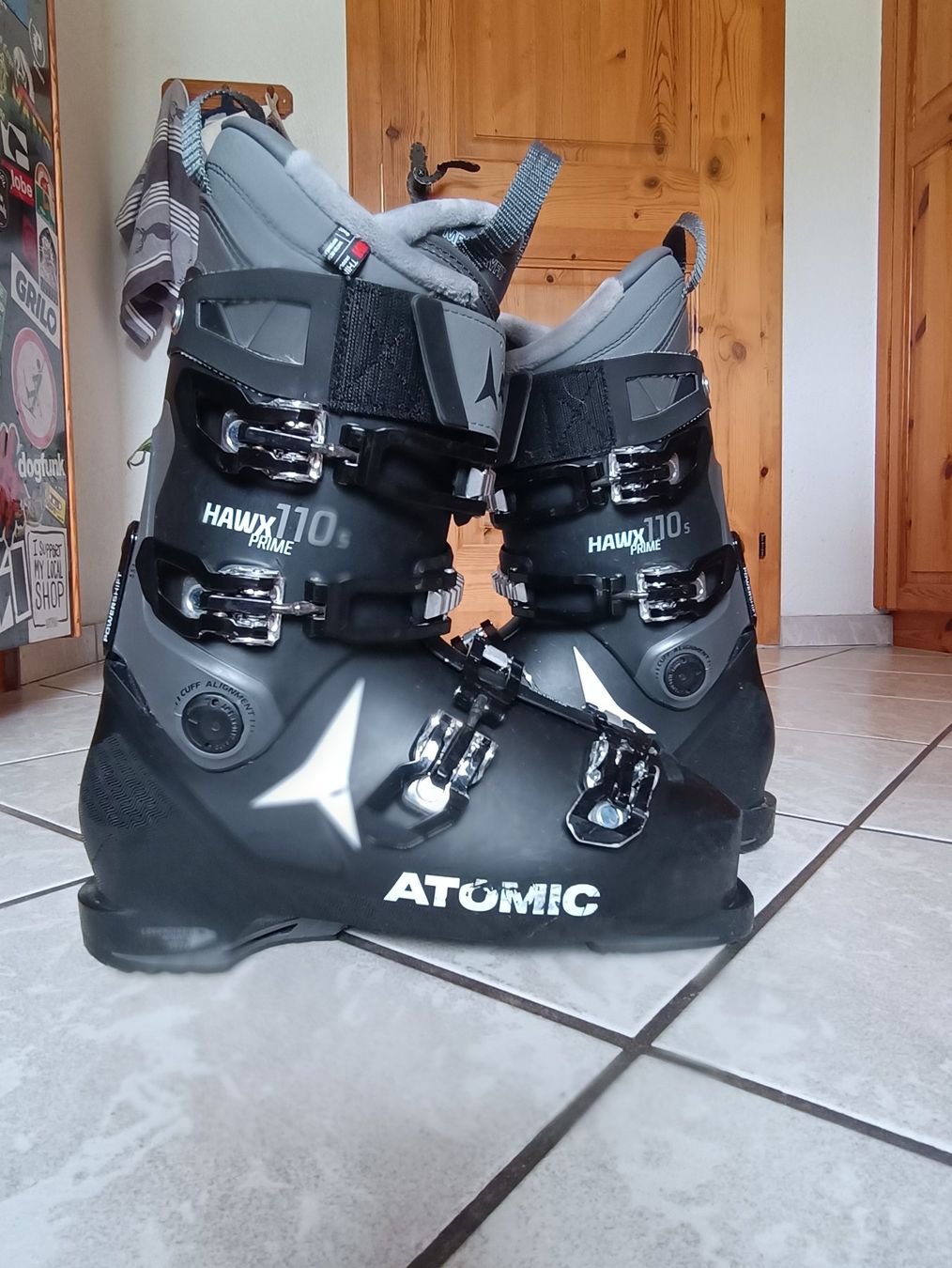 Atomic Scarpe da uomo: Scarponi sci Atomic Hawx Prime 110S – Usato da Laax GR venduto da Giacom8 1