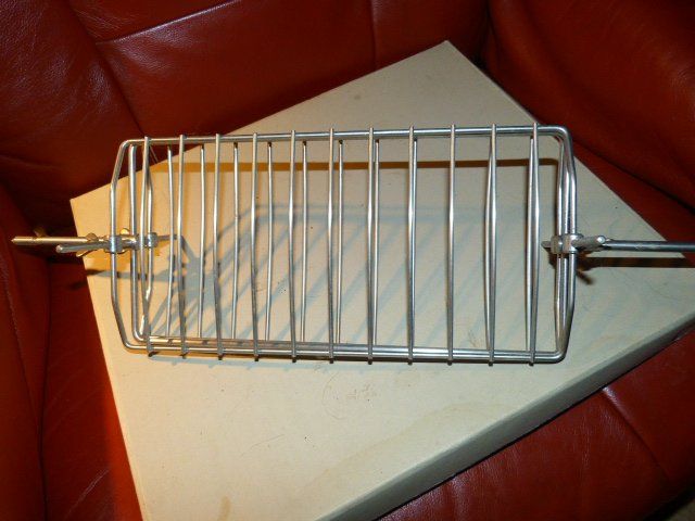 Griglie: Fischhalter Drehspiess zu Grill – Usato da Nunningen venduto da Ave51