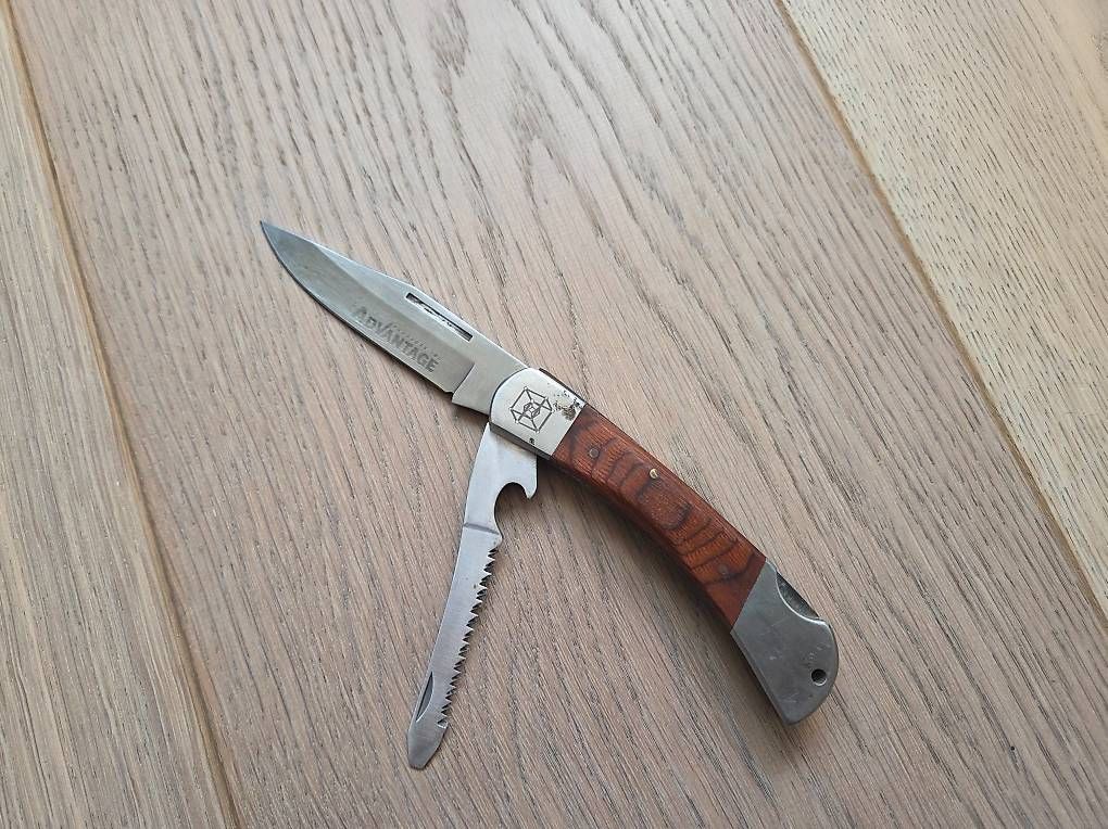 Taschenmesser: Robustes Klappmesser / 10cm Klinge und Säge – Gebraucht aus Ennetbürgen von Riwemogmbh 1