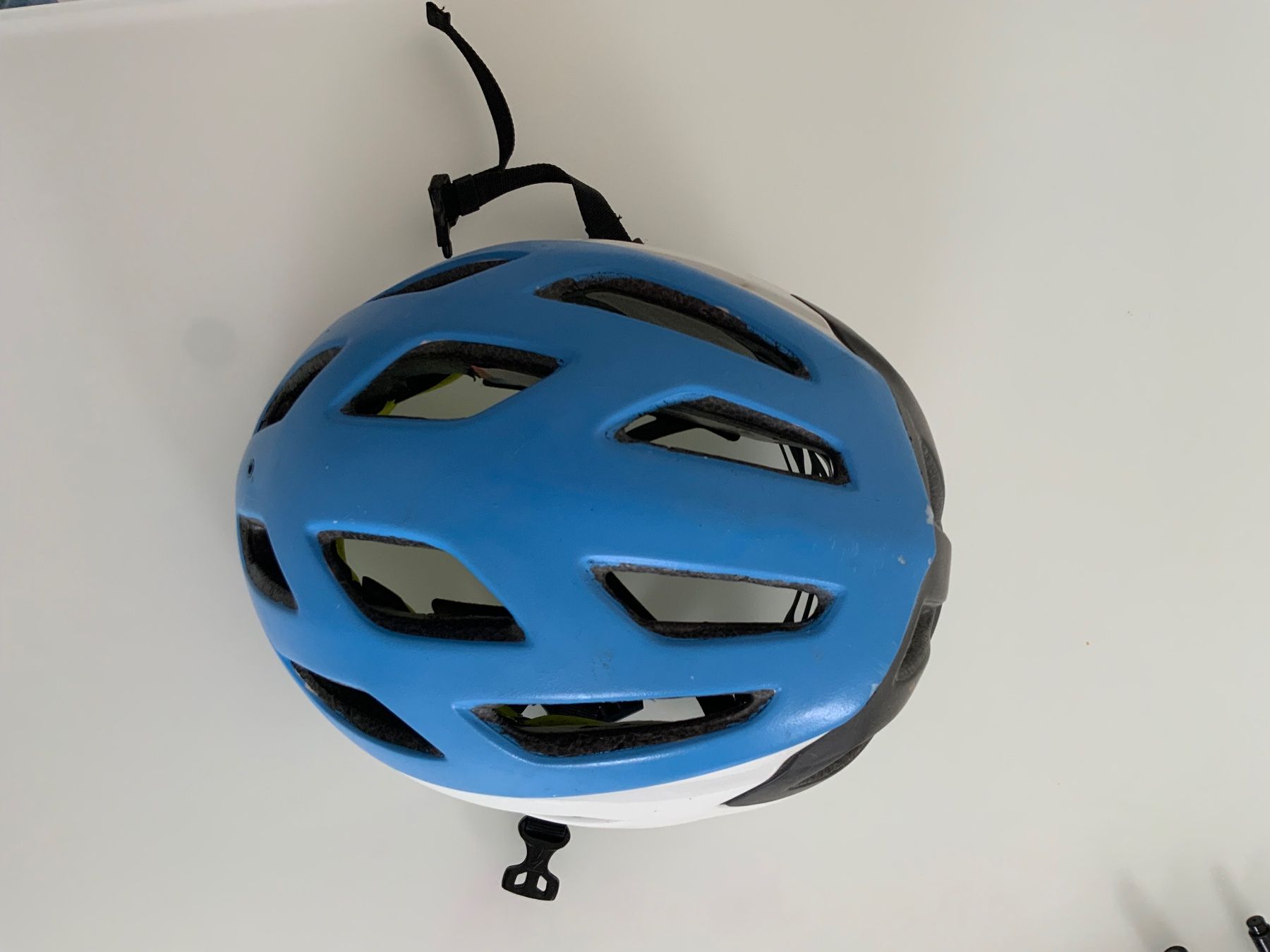 Specialized Helme: Kinder velo helm von Specialized, gr. S 51-56cm – Gebraucht aus Egg b. Zürich von SeriousPlayCH