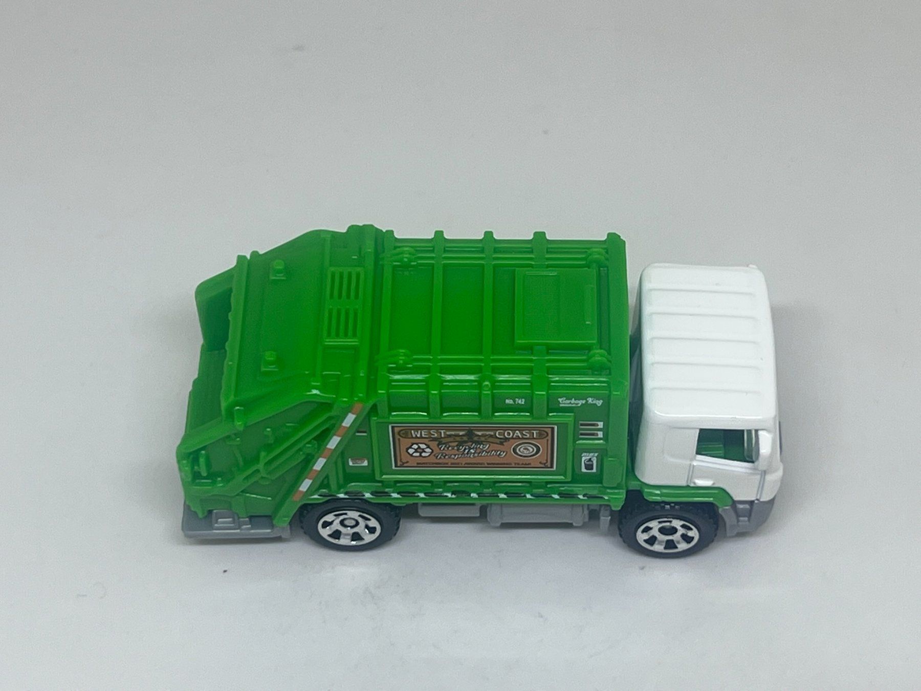 Matchbox Modellautos: Matchbox Garbage #28 – Gebraucht aus Wildegg von LaaBoutique 1