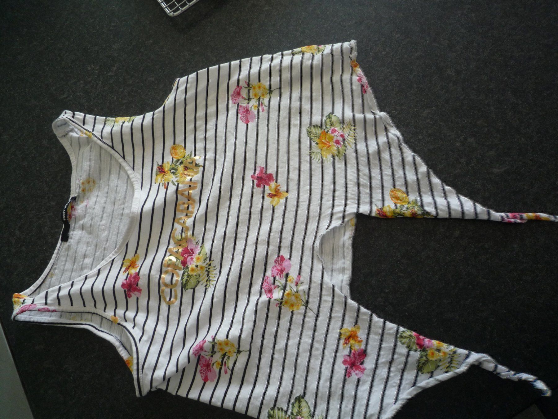 Blouses, T-shirts & Tops: TOP GR.XS – D'occasion à Andwil SG par schmei 1
