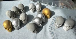 Skull Totenkopf     aus Beton    Sammlung zum Basteln