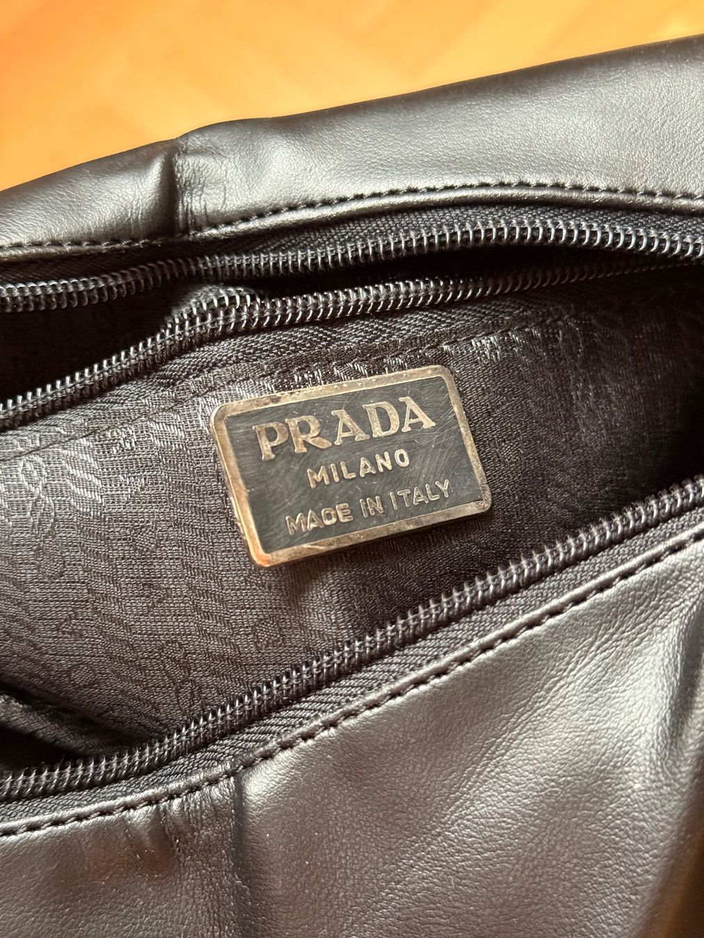 Prada Taschen für Damen: Vintage Prada Sling Bag – Neu (gemäss Beschreibung) aus Binningen von lan_w6w9 1