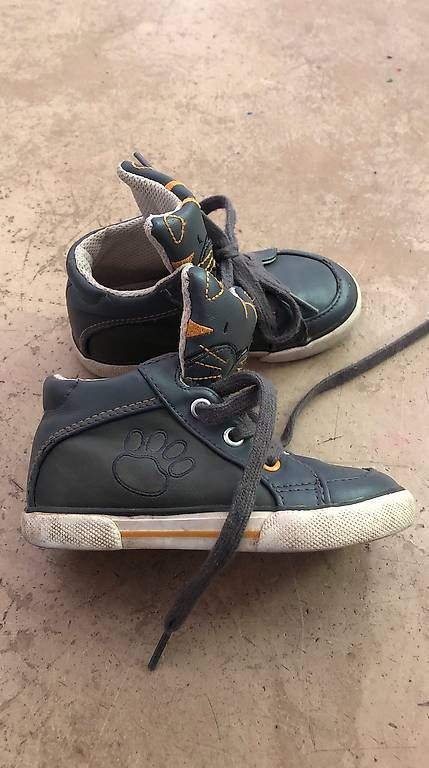 Vertbaudet Scarpe da uomo: Kinderschuhe Gr. 23 Vertbaudet – Usato da Regensdorf venduto da Piritatti 1