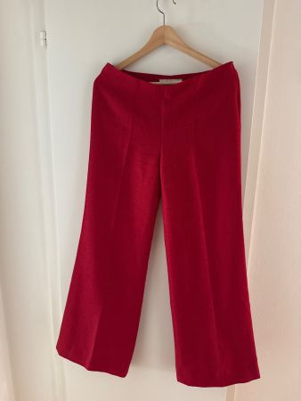 Rote Stoffhose Grösse 38 schick schmaler Beinverlauf