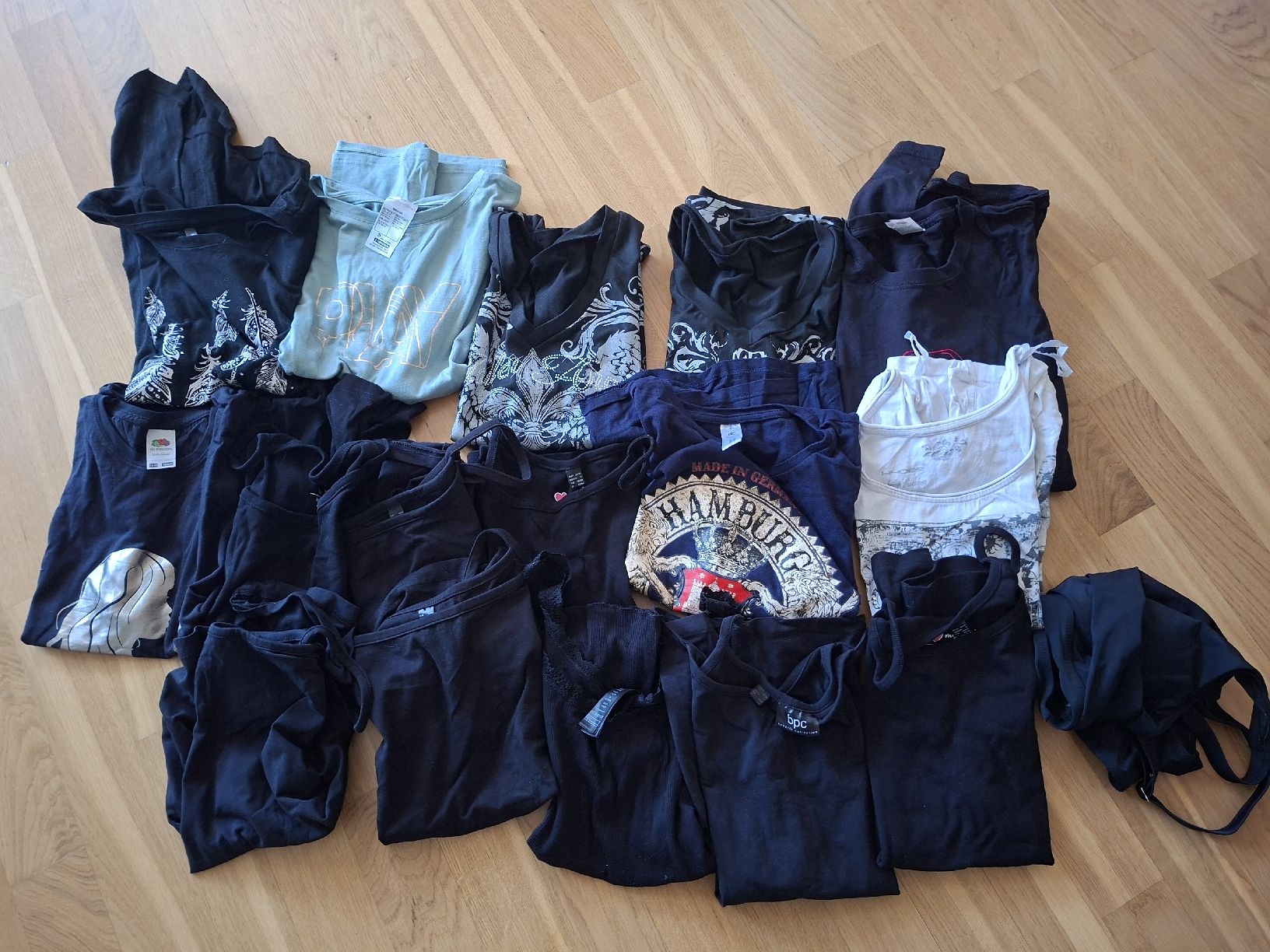 T-shirt: Diverse Shirts Grösse S – Usato da Lyss venduto da Infinia