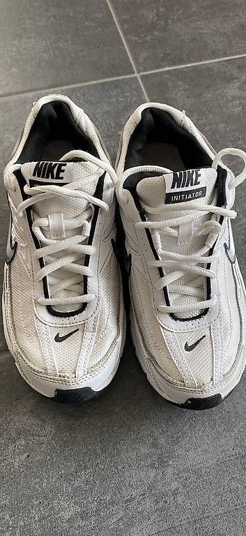 Herrenschuhe: Kinder Turnschuhe NIKE Initiator Grösse 38,5 – Gebraucht aus Effretikon von ivo_btd6 1