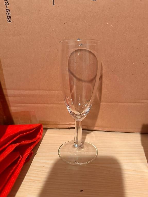 Verres: Sektgläser – D'occasion à Eschenbach LU par tam_98wj 2