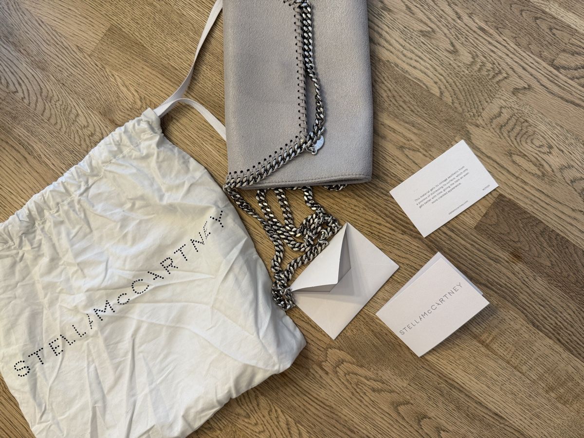 Stella McCartney Borse da donna: Stella McCartney Falabella Wallet on Chain hellgrau – Nuovo (secondo la descrizione) da St. Moritz venduto da maric4 5