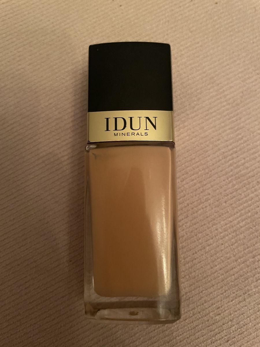 Make-up: IDUN Foundation – Usato da Uitikon Waldegg venduto da Mimi_Capoeira 1