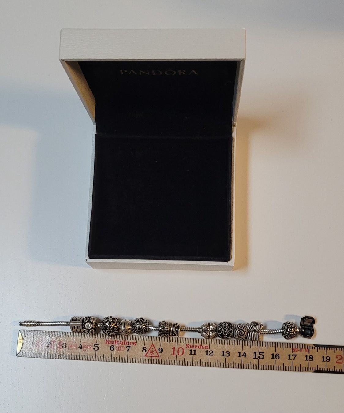 Pandora Bracciali & Braccialetti: Pandora Armkette Silber mit 12 Charms – Usato da Meinisberg venduto da mirreb 4