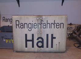 Schweres Emailschild mit herrlicher Patina