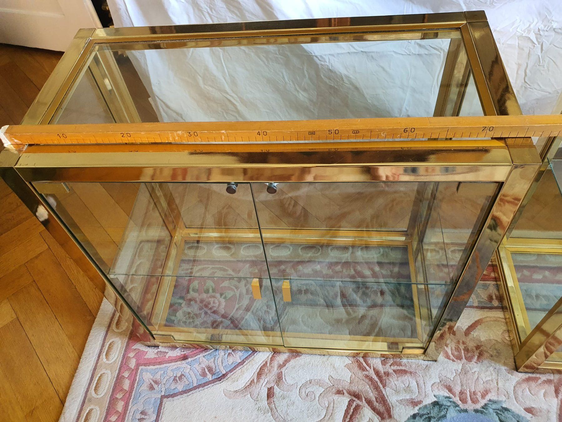 Vitrinen: 2 Vitrine / Glas Schrank vintage – Gebraucht aus Küsnacht ZH von qn8_5xp8 4