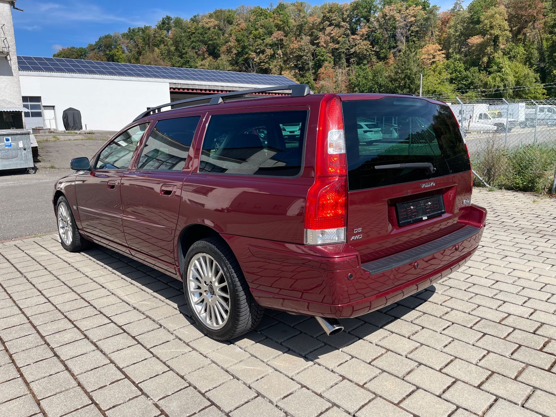 Volvo Automobili: VOLVO V70 D5 AWD Summum – Usato da Bülach venduto da Nbosshard 1