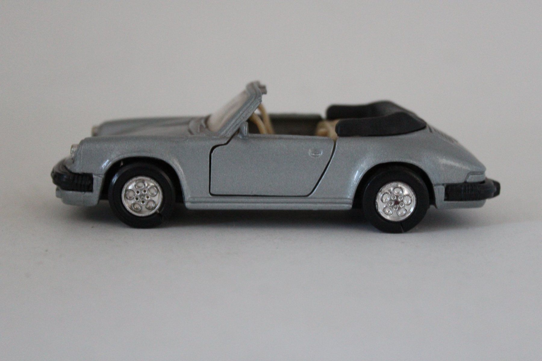 Porsche Modellini d'auto: WELLY Porsche 911 SC – Usato da Fehraltorf venduto da haefens 1