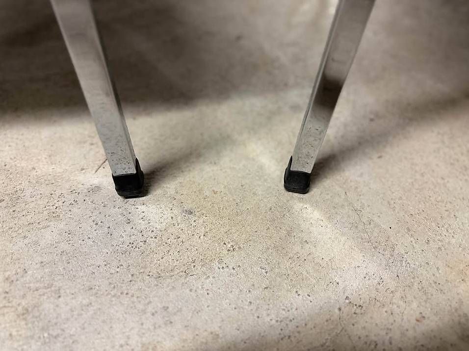 Sedie: 4 chaises en cuire noir – Usato da Bottens venduto da sundea 4