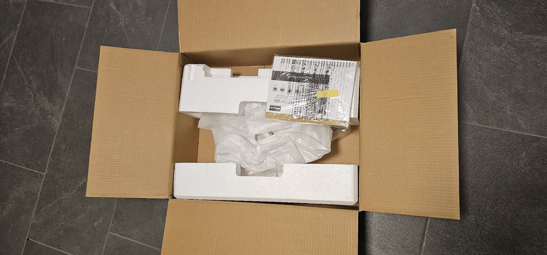 Panasonic Home Cinema: UHD Player Panasonic DP-UB9004EG1 – Nuovo (secondo la descrizione) da Turbenthal venduto da Roofman28 8
