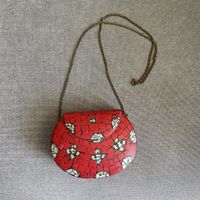 Rote Mosaik-Tasche mit Kette – Einzigartig