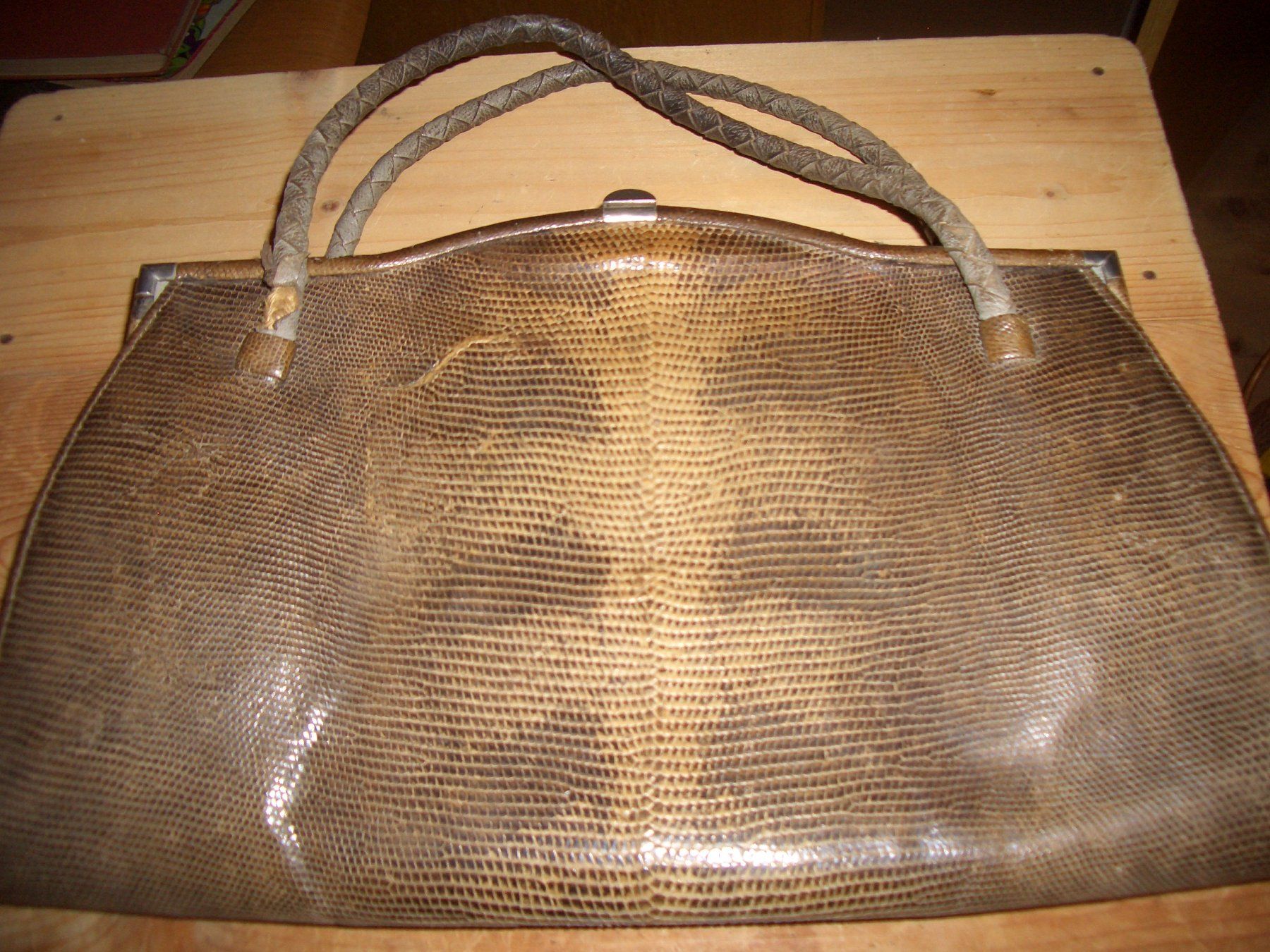Taschen für Damen: Antike handtasche – Gebraucht aus Präz von Eroberto 1
