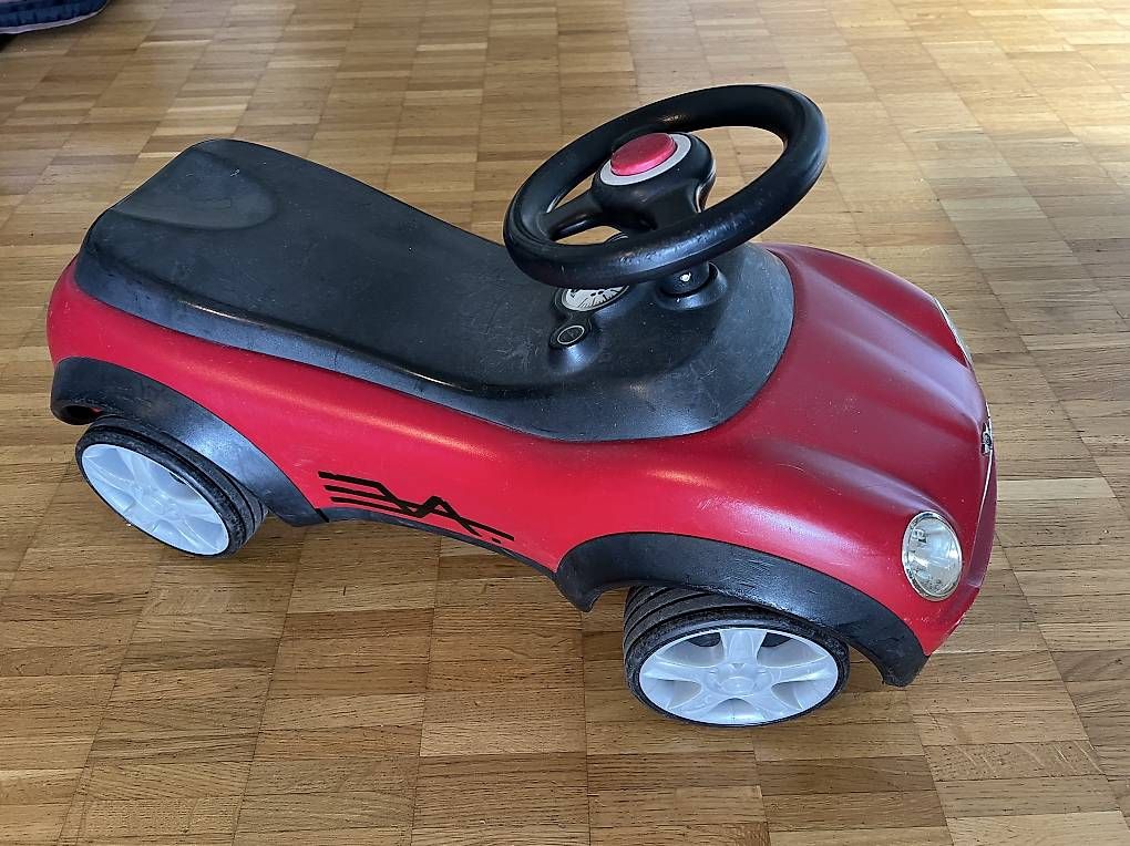 Véhicules pour enfants: Robustes  Bobbycar, Marke MINI – D'occasion à Davos Platz par eva_pc55