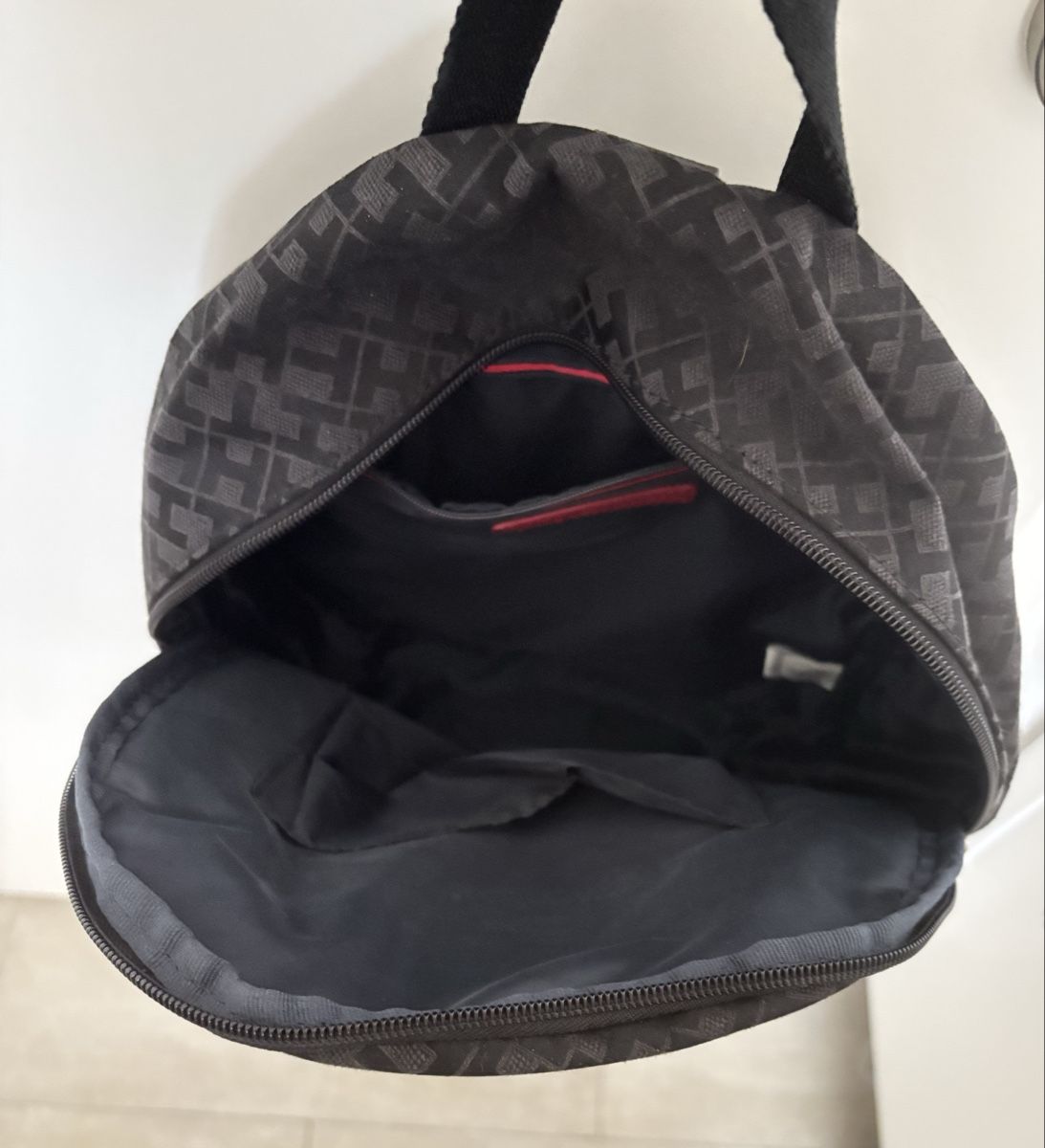 Tommy Hilfiger Zaini: Tommy Hilfiger Rucksack  – Usato da Hunzenschwil venduto da ede_h8tt 2