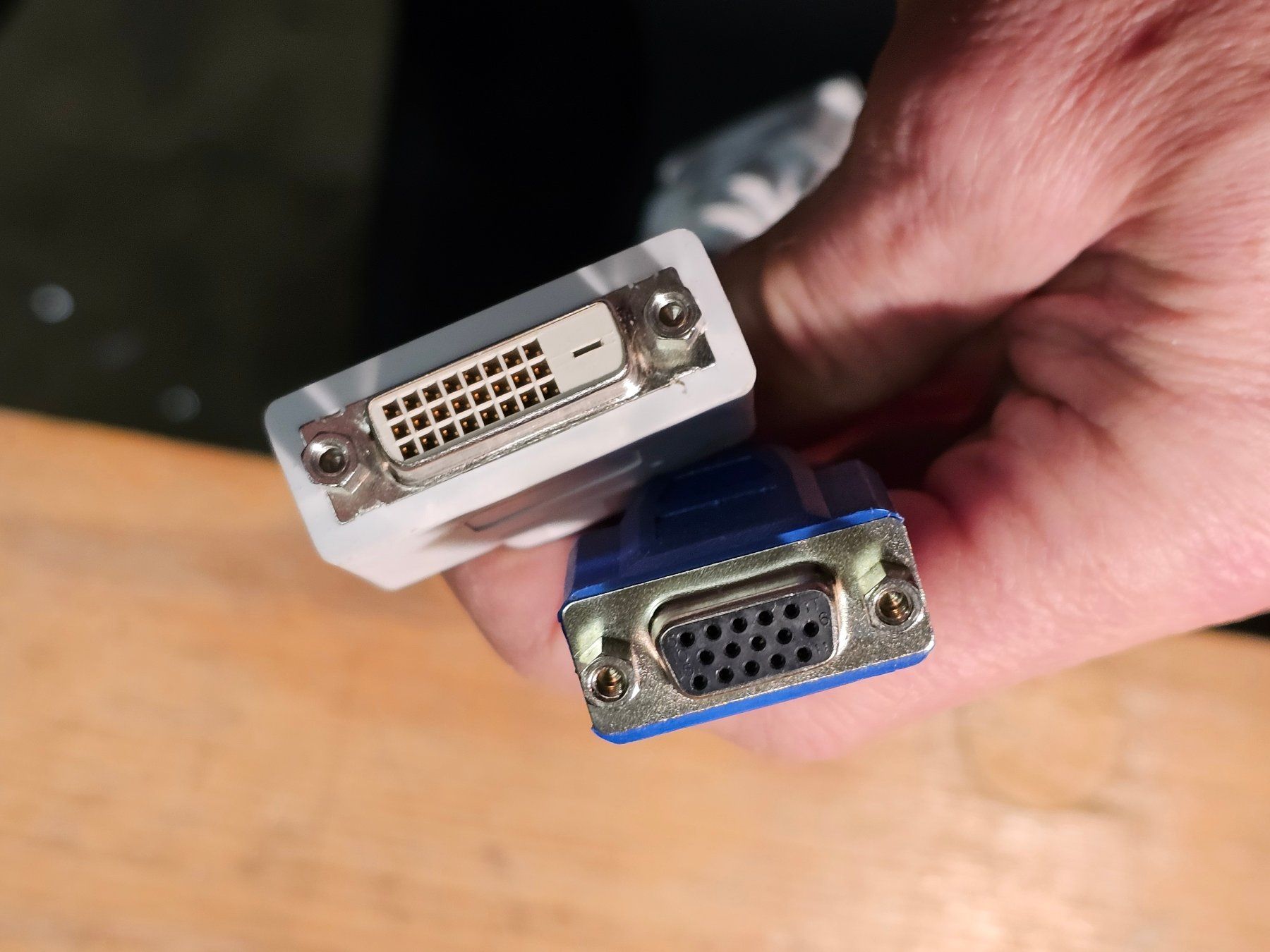 Unità & Adattatore: Adapter y Kabel Monitor – Usato da Seedorf BE venduto da REWOLO 2