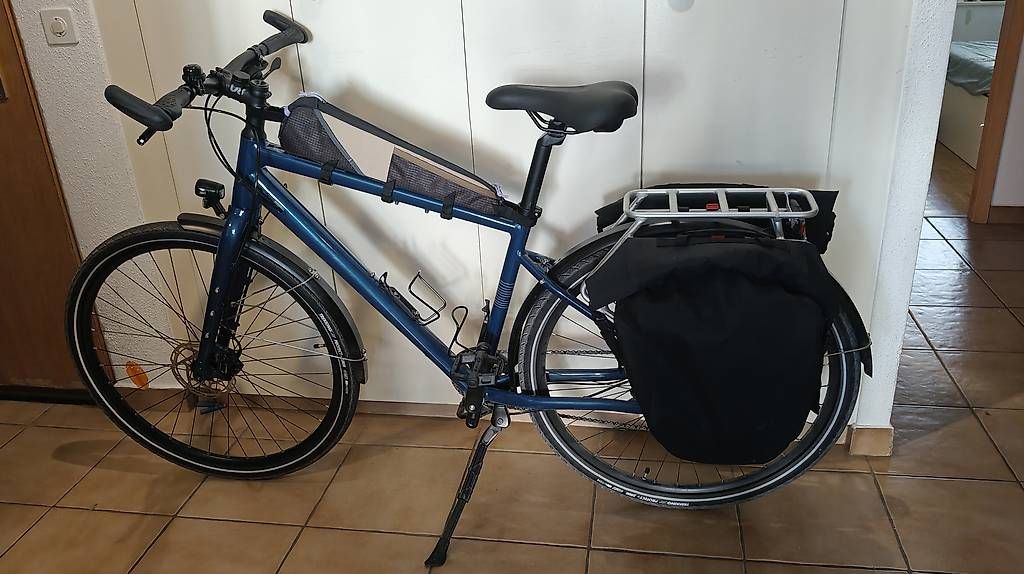 Biciclette: Velo Touring 520 comme neuf – Usato da Gland venduto da kekalor