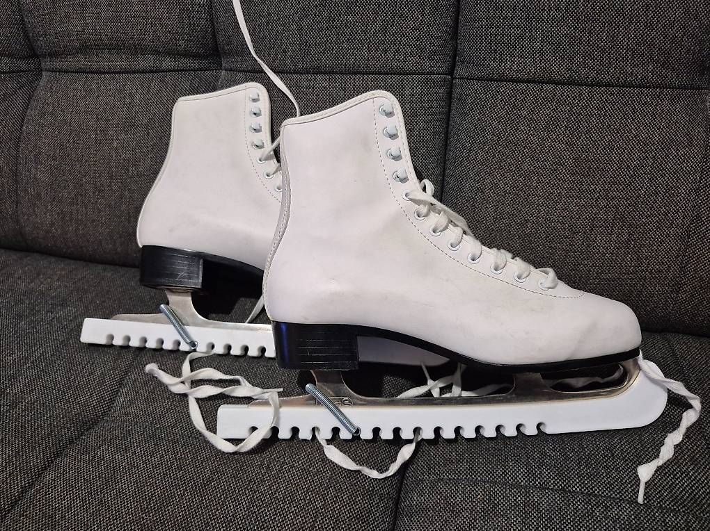 Patins à glace: Schlittschuhe 45/40 – Neuf avec emballage d'origine à Winterthur par Jo.Laz