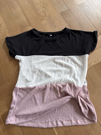 Sommerliches T-Shirt mit Knoten, Grösse L, neuwertig