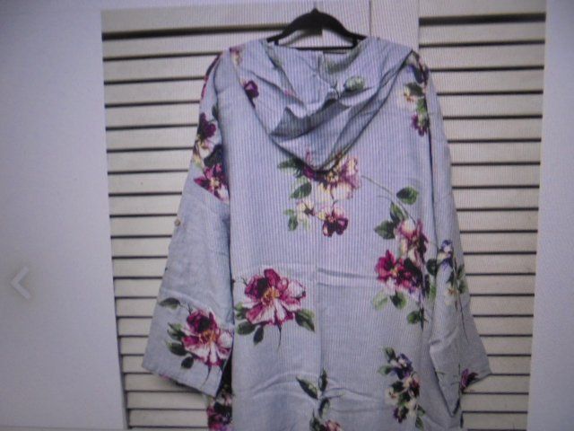 Giacche: Sommerjacke mit Kapuze Blumen – Usato da Hinwil venduto da Glasperlen 6