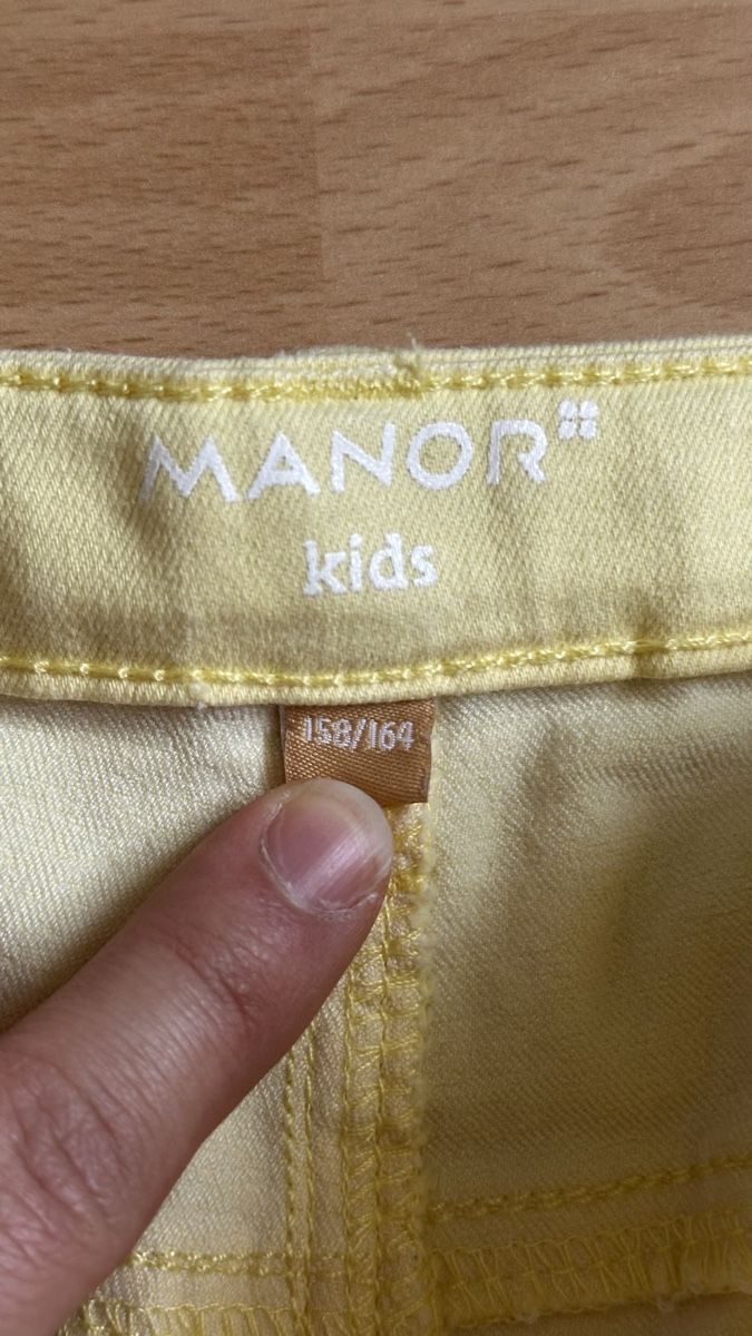 Lotti & Set di vestiti: 2 Shorts Grösse M – Usato da Romanshorn venduto da Butterdog 6