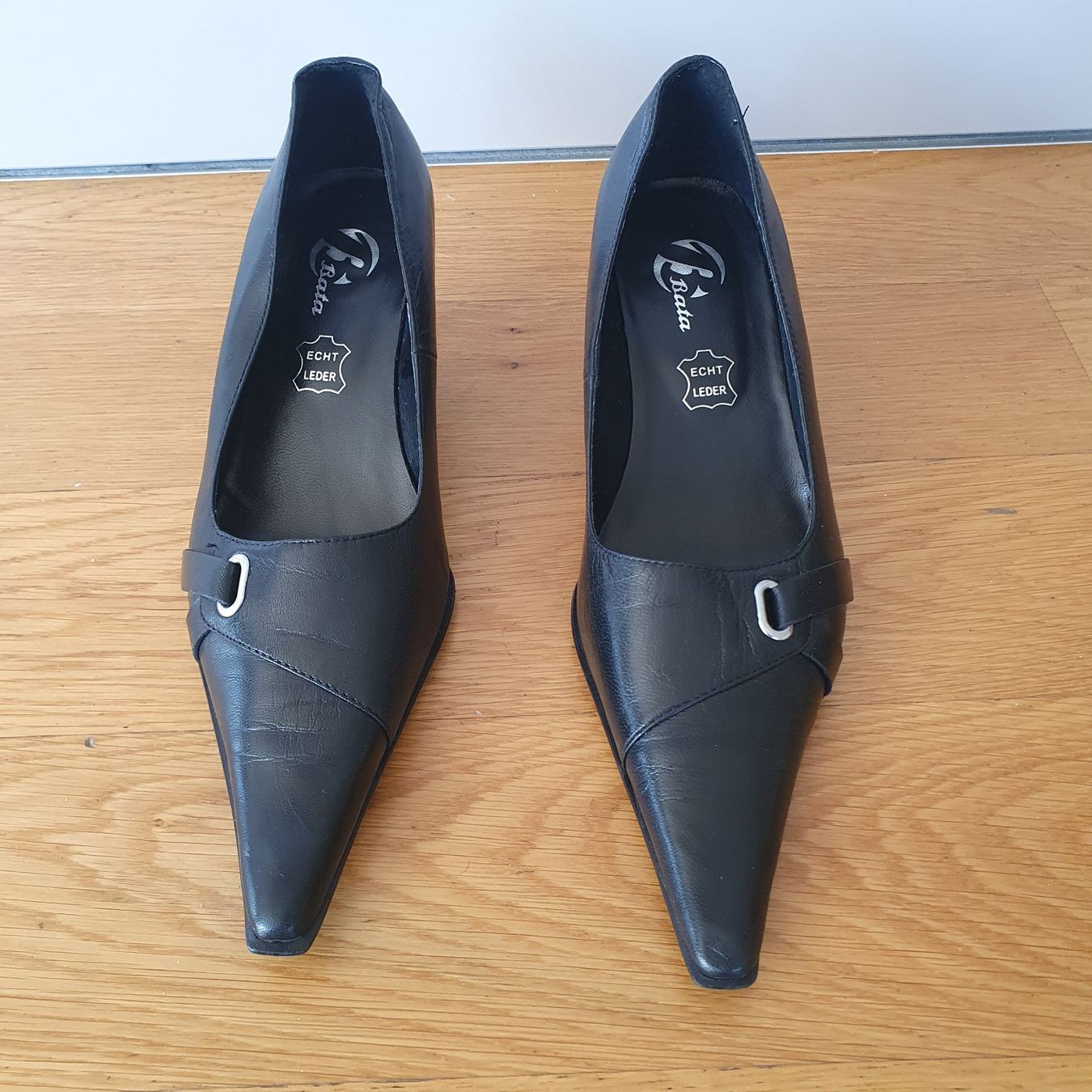 Scarpe da donna: Escarpins à talons en cuir- Bata- pointure 37 – Usato da boudry venduto da Let_20 1