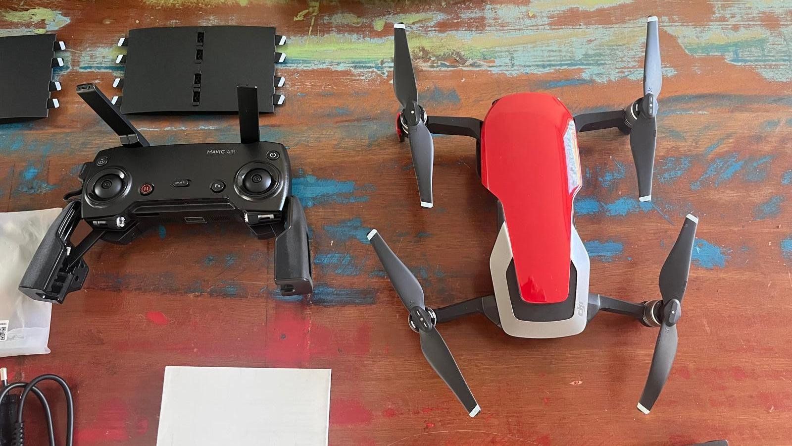 DJI Modellismo RC: DJI Mavic Air Fly More Combo / Drone DJI complet – Usato da Bern venduto da kam_86jv 1
