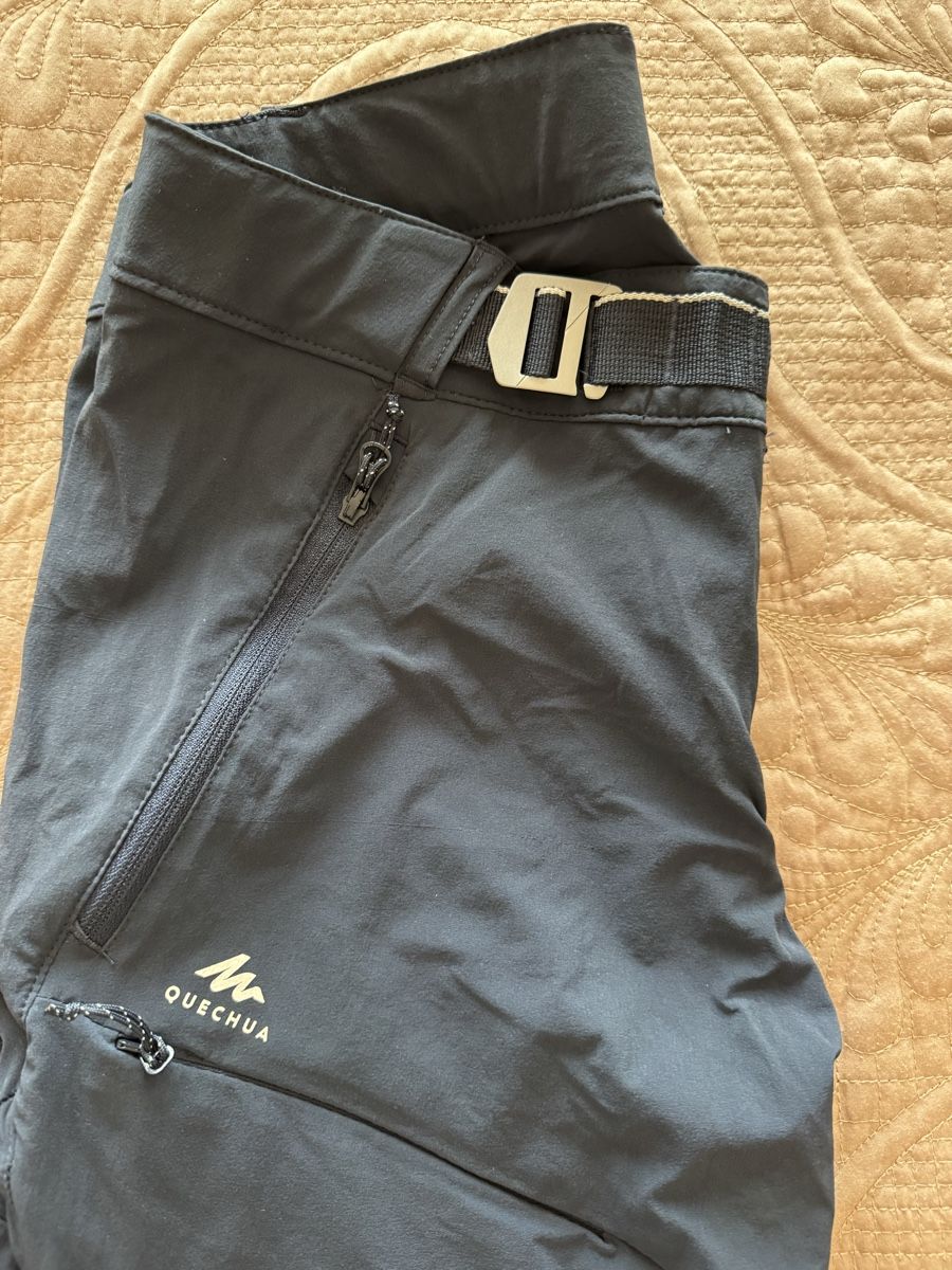 Decathlon Pantaloni: Quechua Damen-Wanderhose Gr 36 – Usato da Oftringen venduto da kar_y2tf 1
