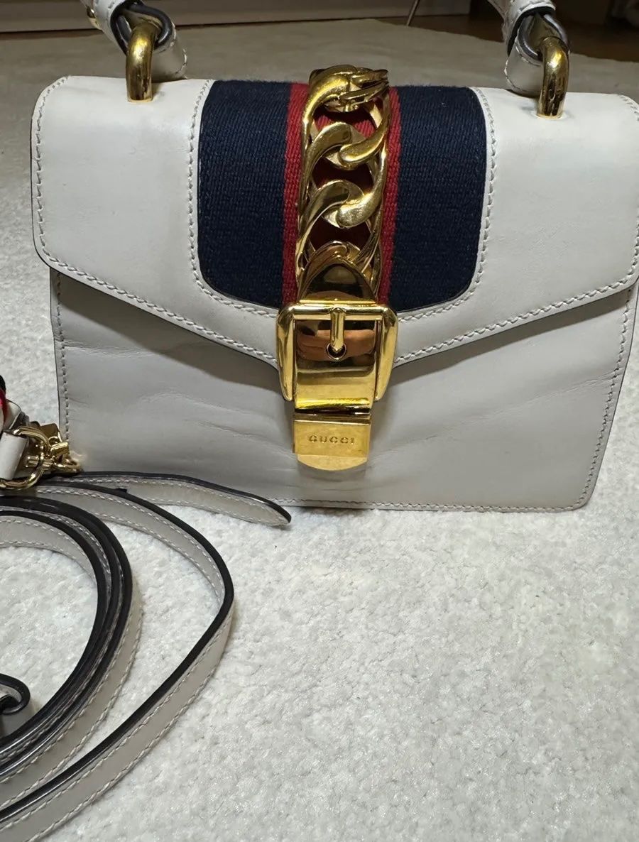 Gucci Borse da donna: Gucci Sylvie Umhängetasche – Usato da Triesen venduto da dardaleni 2
