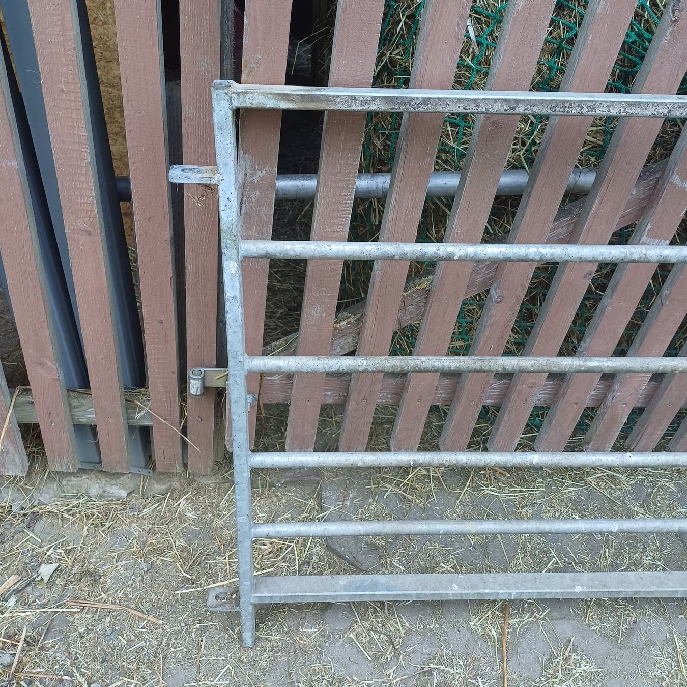 Barrière métallique pour bétail galvanisée occasion (D'occasion) à ...