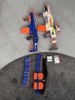 2 Nerf Guns mit Munition und Zubehör