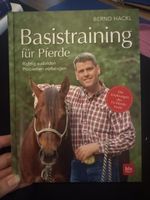 Basistraining für Pferde von Bernd Hackl guter Zustand