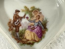 Porzellan antike Miniatur-(Herz-)Schale
