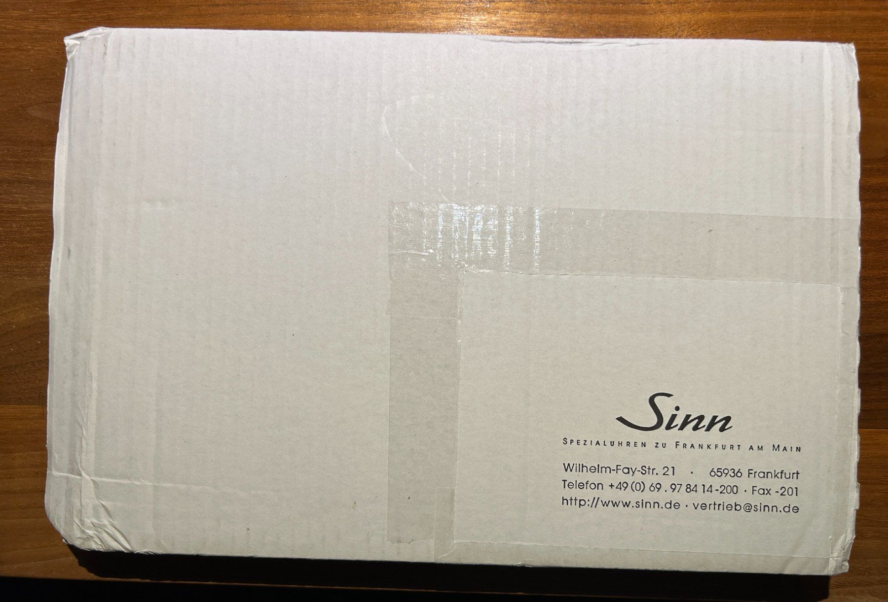 Libri: Sinn Uhren Katalog 2026 / 2027 – Nuovo (secondo la descrizione) da Basel venduto da arm_gf7p 1