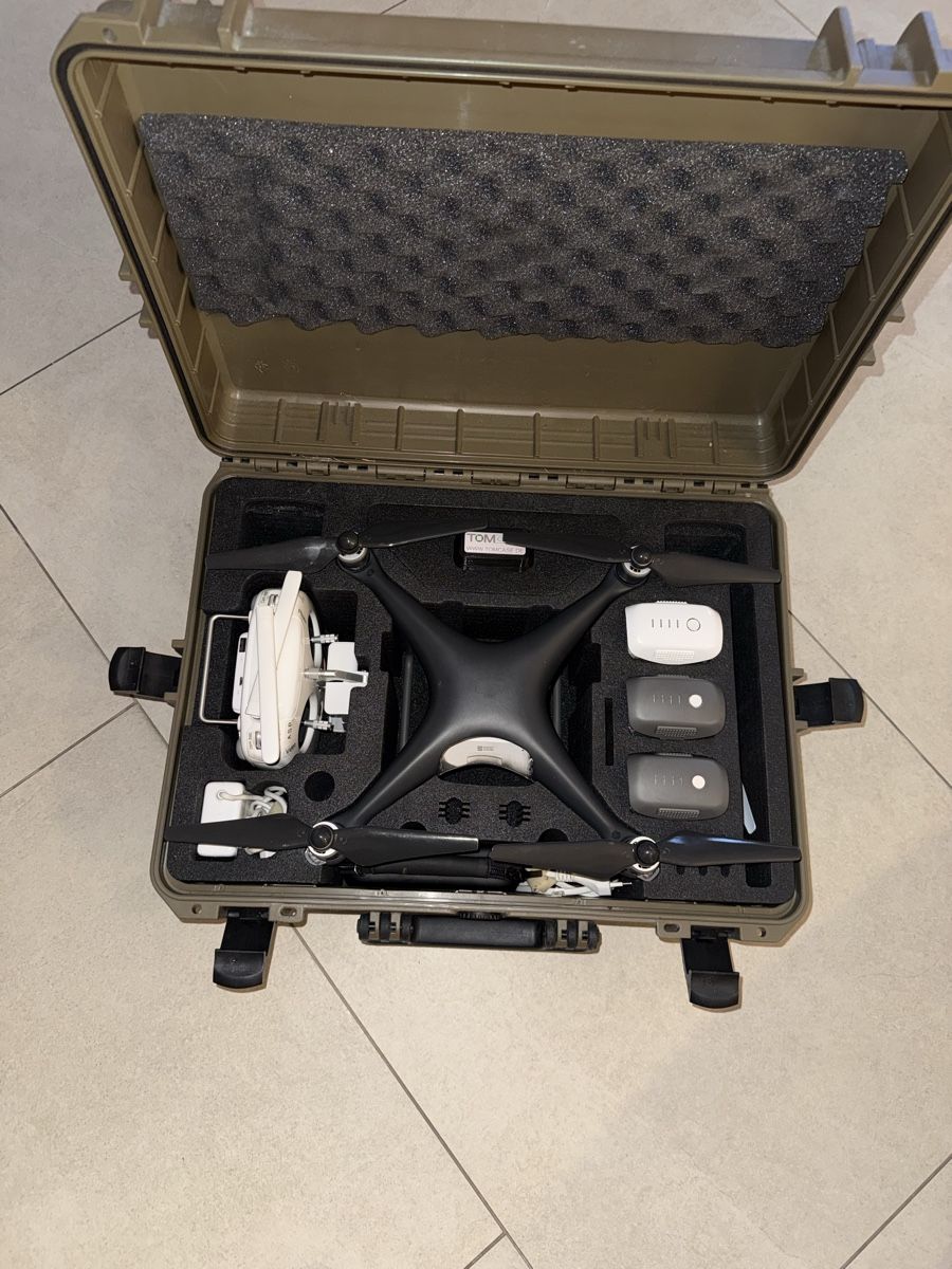 DJI Modellismo RC: DJI Phantom 4 PRO Professional Drone WM 331A mit 3 Batterie – Usato da zunzgen venduto da jasminka75